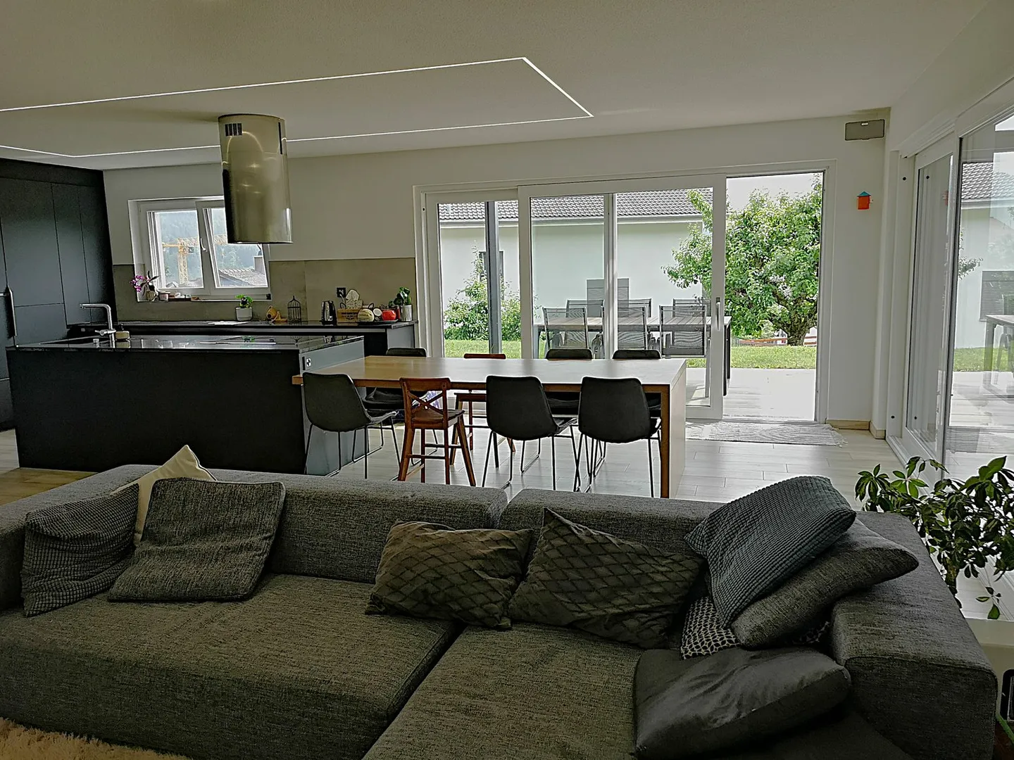Belle villa moderne de 2017 avec pergola, jardin, garage, en bordure d'une zone verte - Photo 16 sur 35