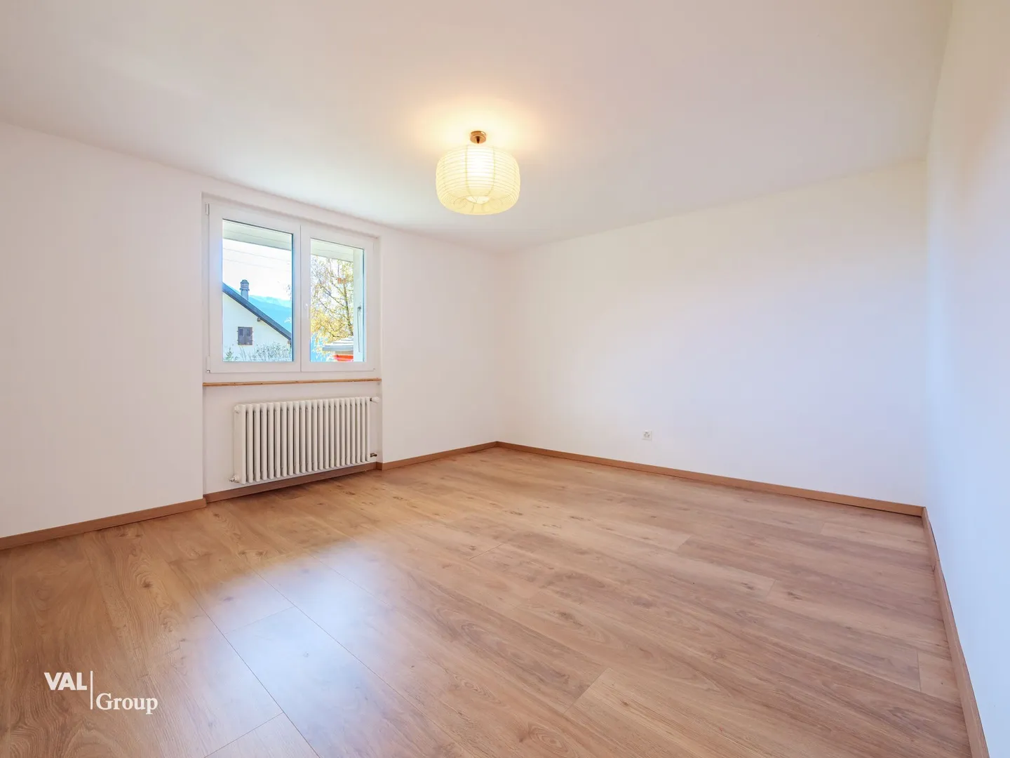 Villa Charmante Rénovée avec Vue Époustouflante - Vente en tant que Résidence Secondaire Possible - Photo 11 sur 17