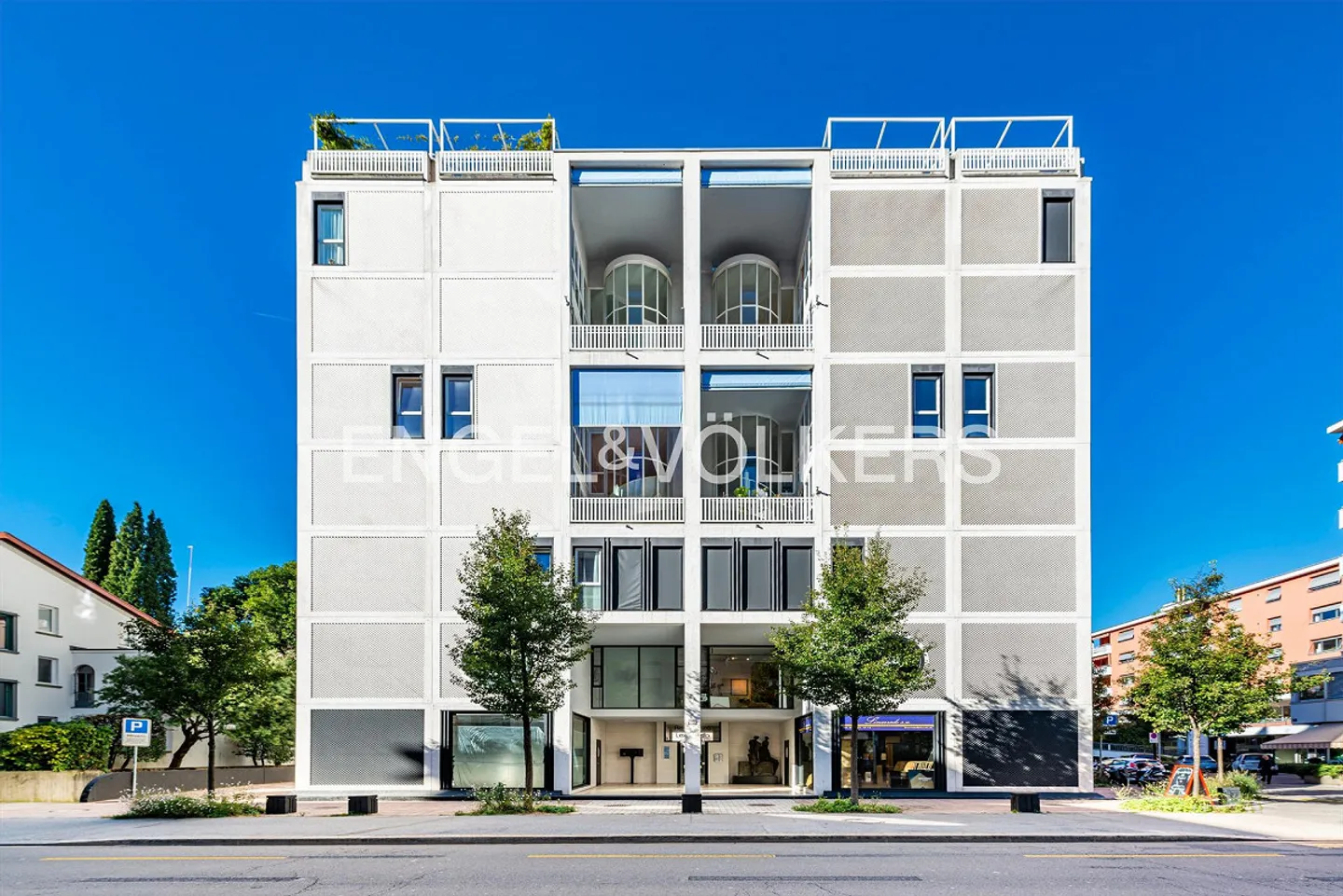 Duplex rénové, situé au centre avec des pièces lumineuses - Photo 13 sur 13