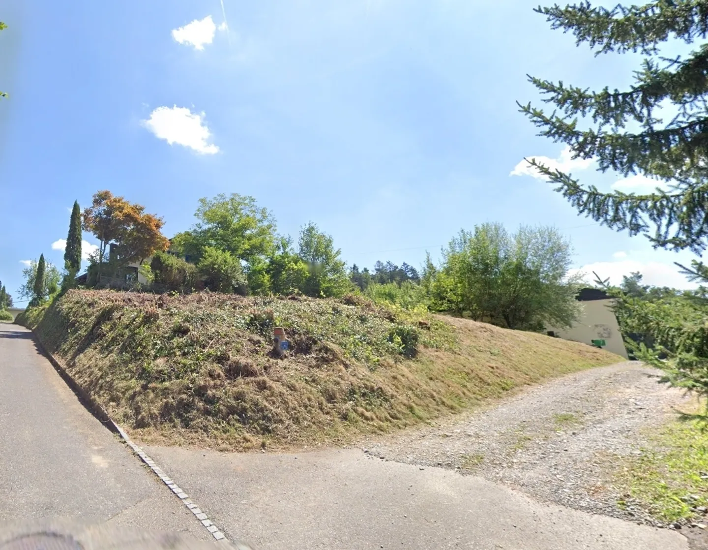 Casa unifamiliare di 7 stanze inclusa doppia autorimessa + appezzamento aggiuntivo - 1406m² - Foto 4 di 8