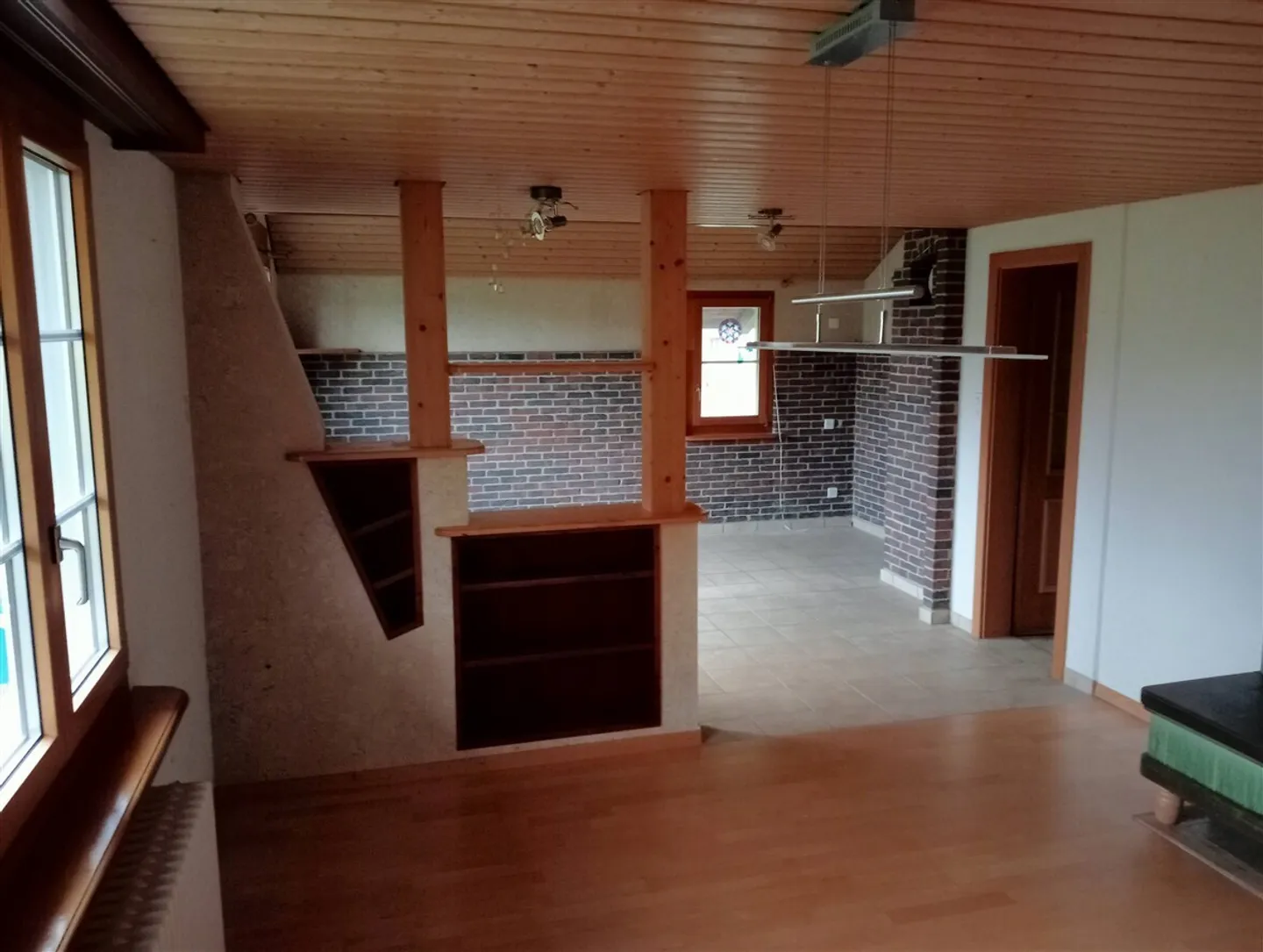 Casa unifamiliare di 7 stanze inclusa doppia autorimessa + appezzamento aggiuntivo - 1406m² - Foto 5 di 8