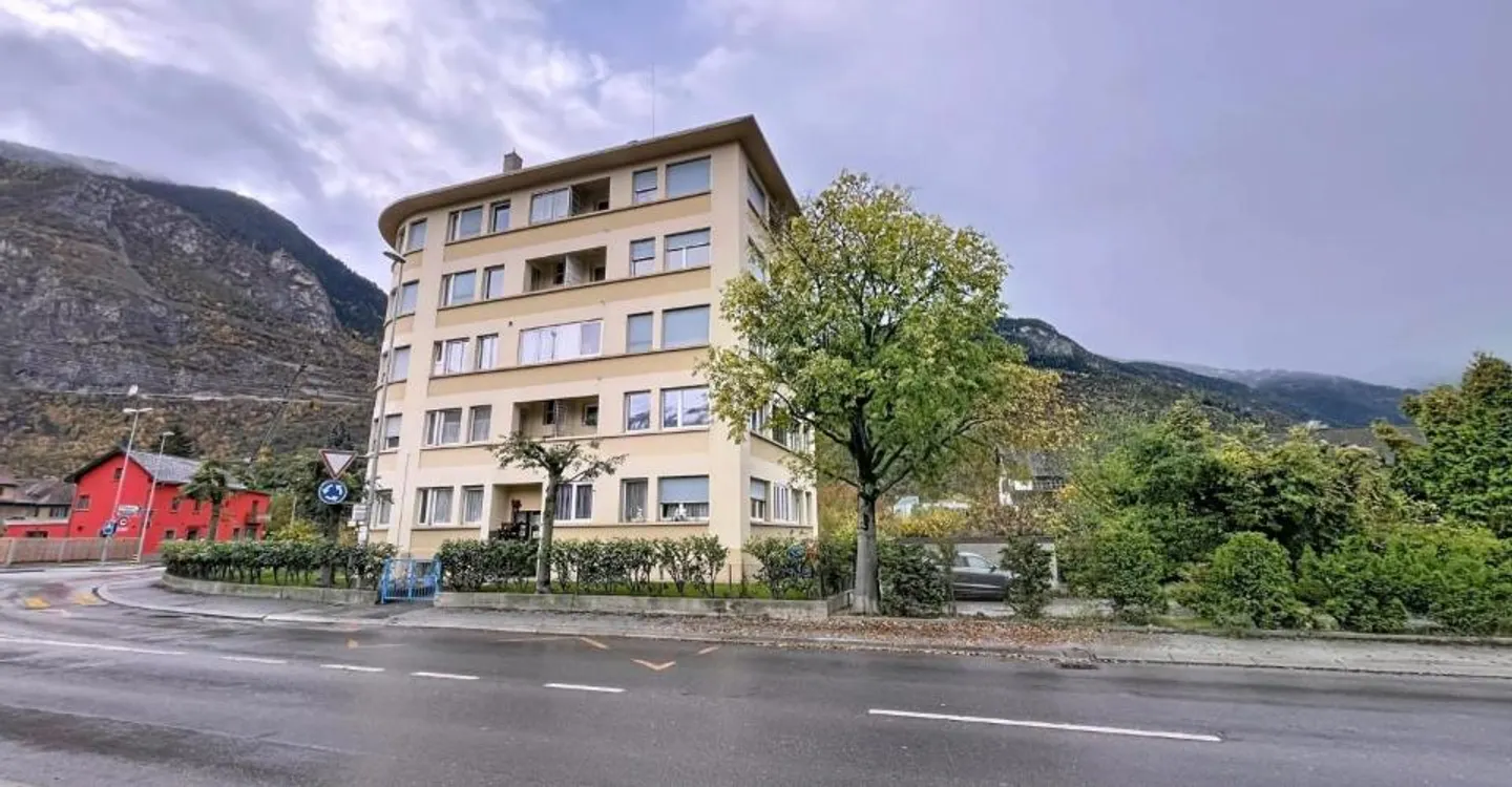 3 1/2-Zimmer-Wohnung zur Renovierung in Sierre - Foto 1 von 9