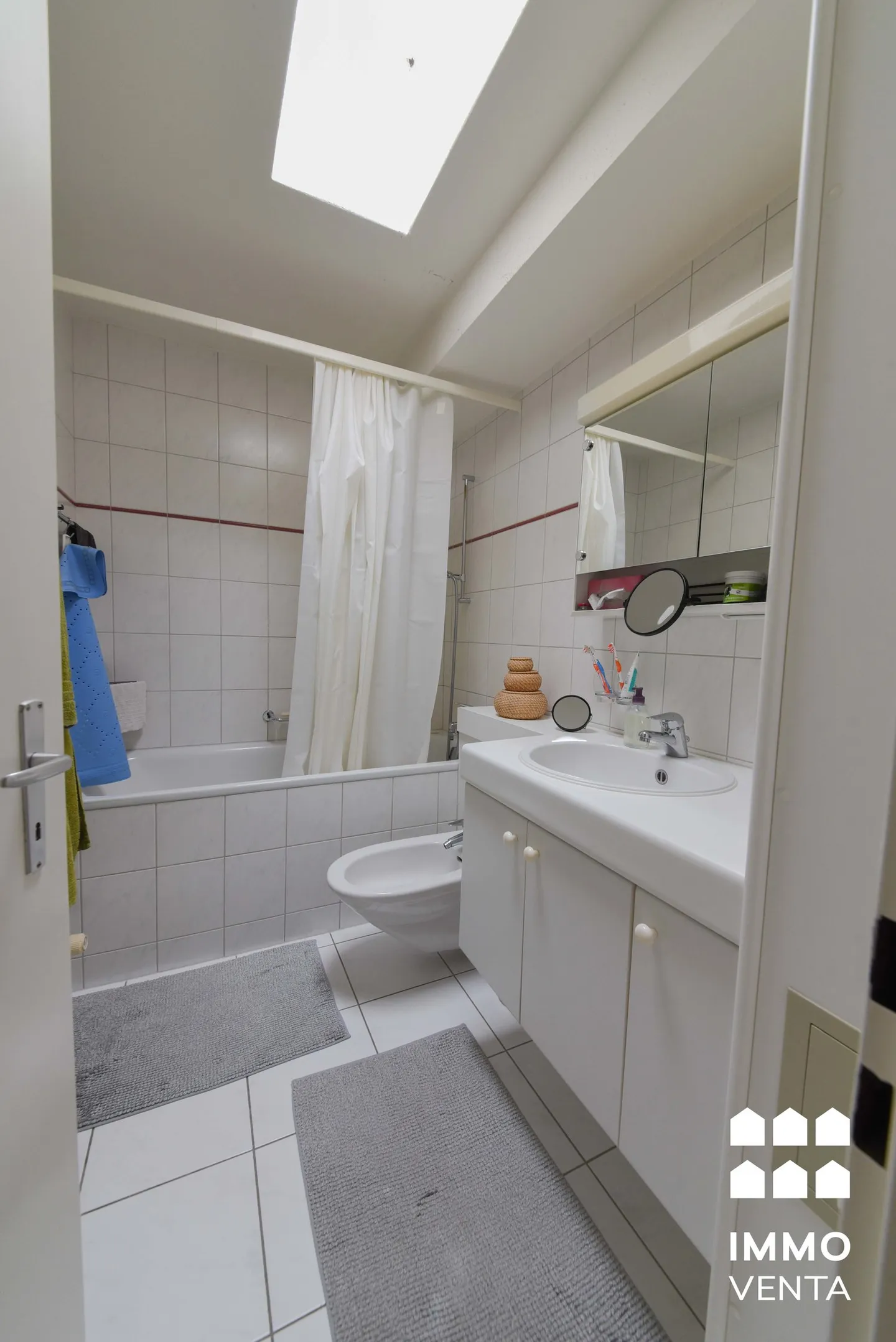 Appartamento moderno con balcone a Biel - Foto 8 di 8