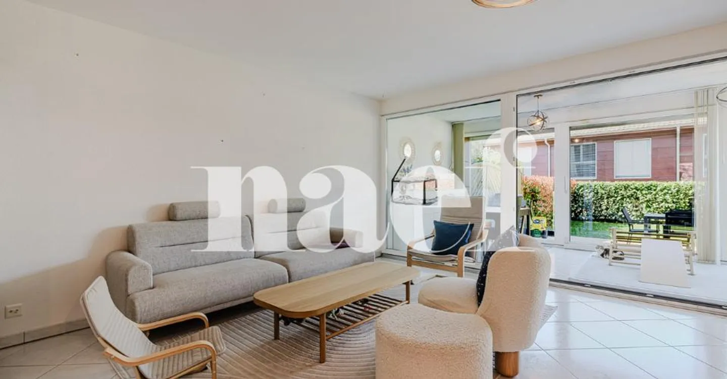 Charmante Doppelhaushälfte 230 m² Nutzfläche plus Garten, Terrasse und Doppelgarage in Vernier - Foto 2 von 13