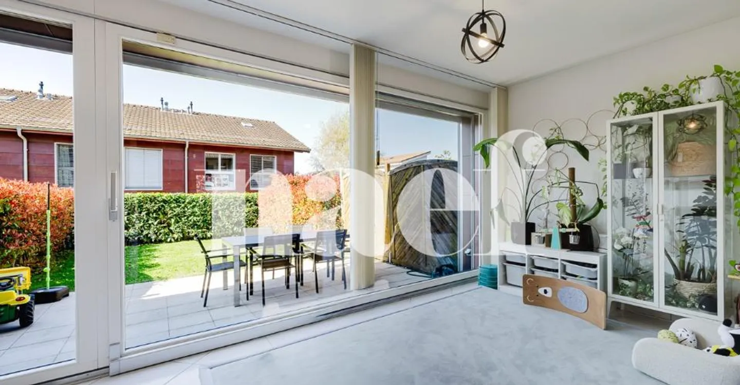 Charmante Doppelhaushälfte 230 m² Nutzfläche plus Garten, Terrasse und Doppelgarage in Vernier - Foto 5 von 13