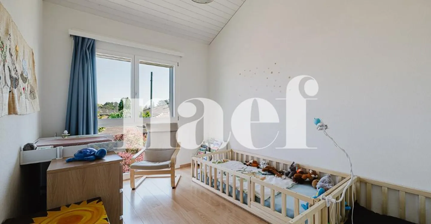 Charmante Doppelhaushälfte 230 m² Nutzfläche plus Garten, Terrasse und Doppelgarage in Vernier - Foto 10 von 13