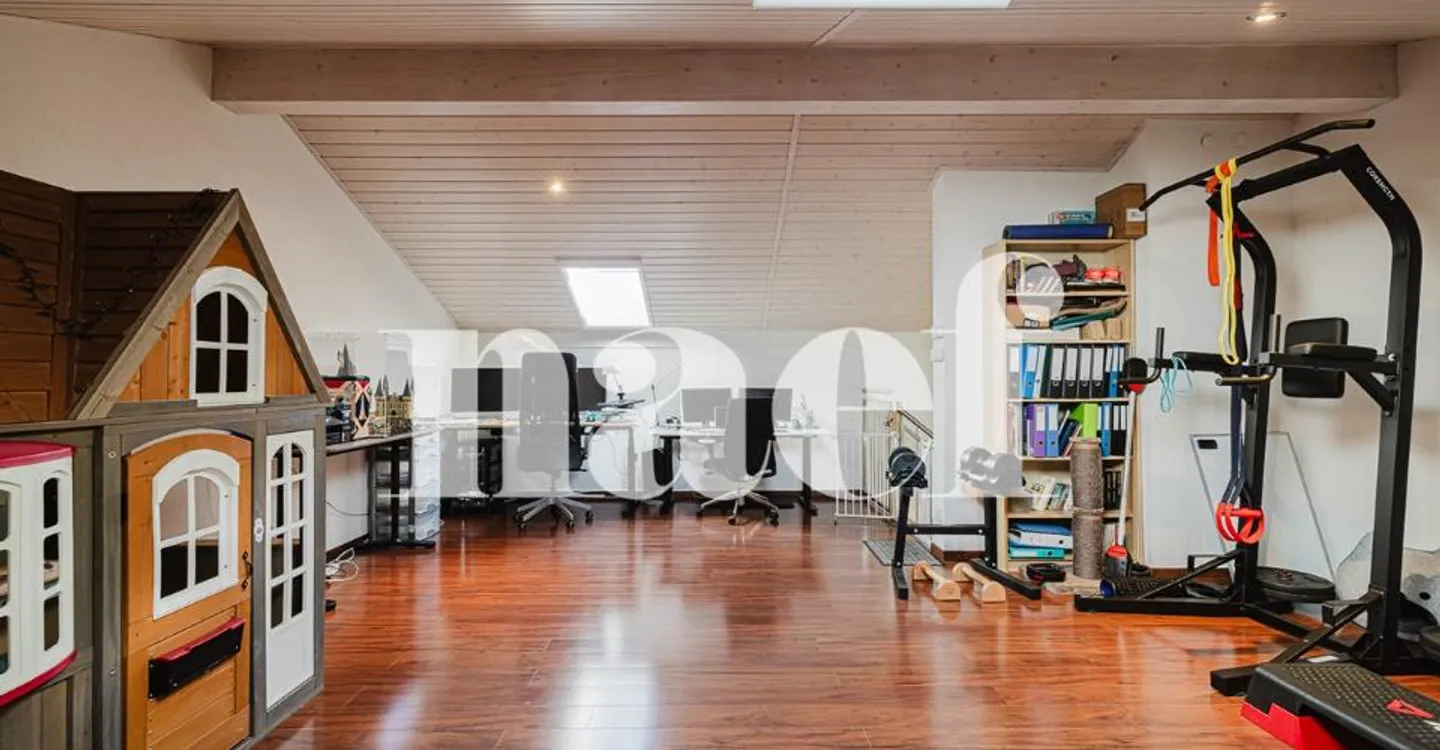 Charmante Doppelhaushälfte 230 m² Nutzfläche plus Garten, Terrasse und Doppelgarage in Vernier - Foto 11 von 13