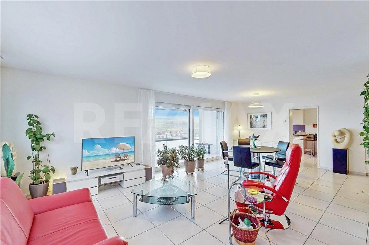 Appartamento 5½ locali, ascensore, posto auto sotterraneo incluso, vista lago, balcone vetrato, grande cucina - Foto 1 di 13