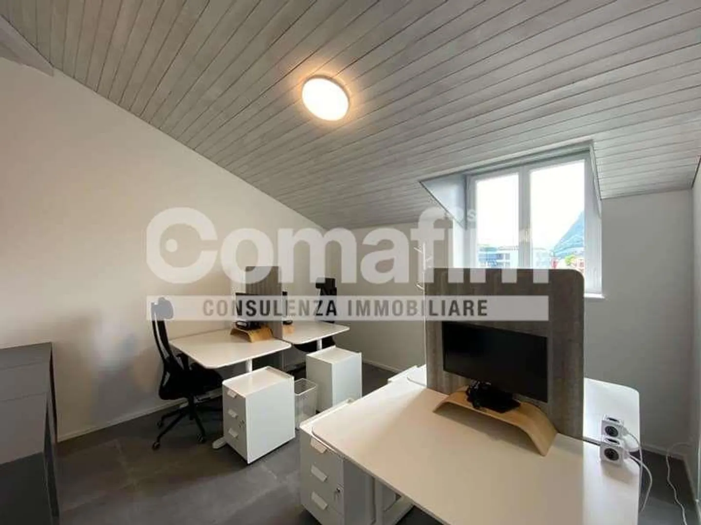 Bureau meublé tout inclus à Lugano - Photo 1 sur 5