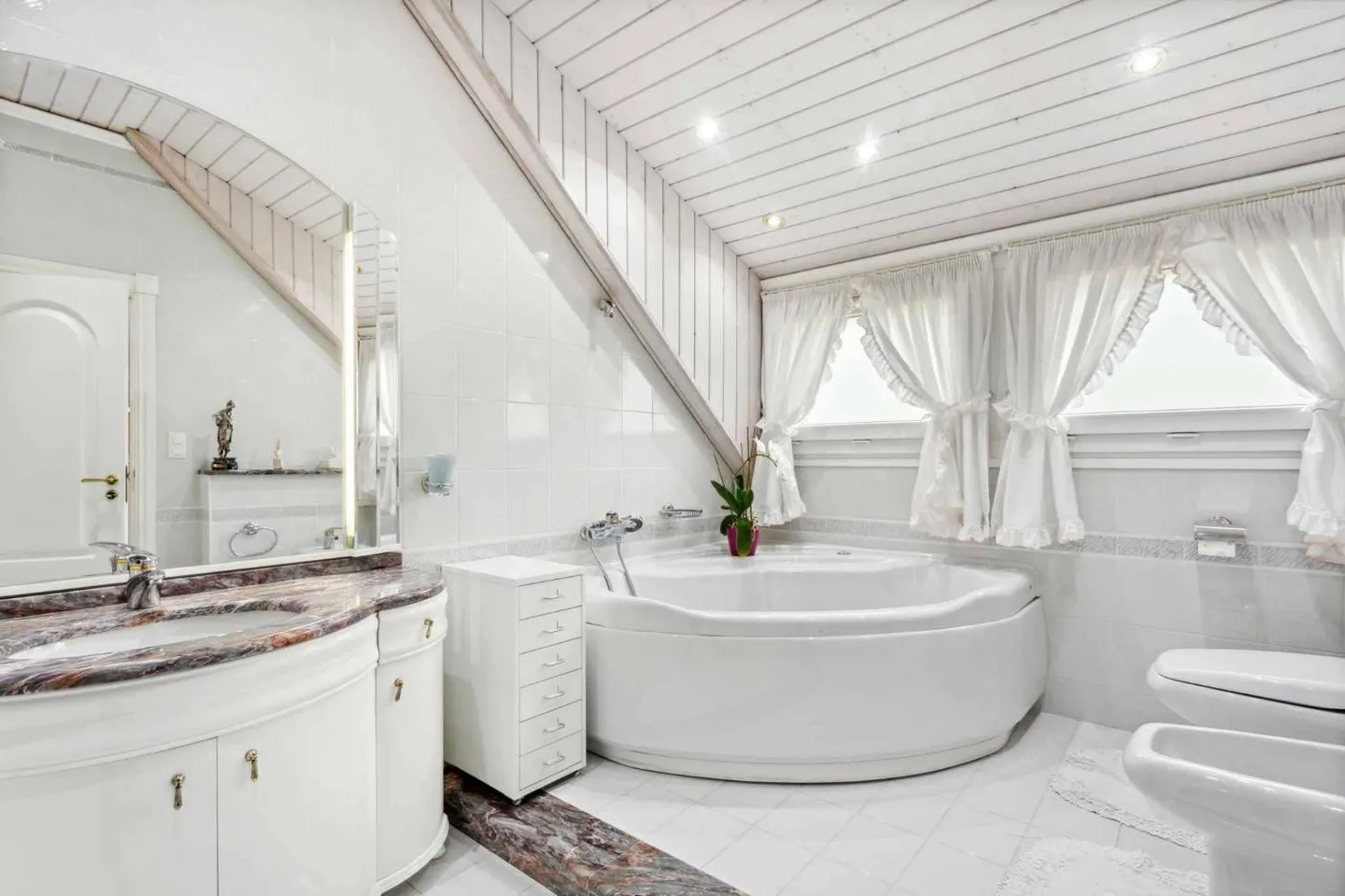 Luxusvilla mit Seeblick - Foto 6 von 13
