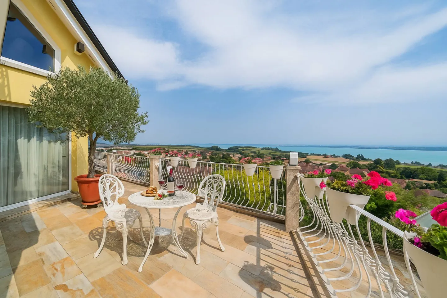 Luxusvilla mit Seeblick - Foto 10 von 13