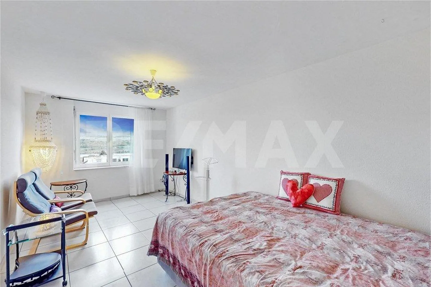 Appartamento 5½ locali, ascensore, posto auto sotterraneo incluso, vista lago, balcone vetrato, grande cucina - Foto 10 di 13