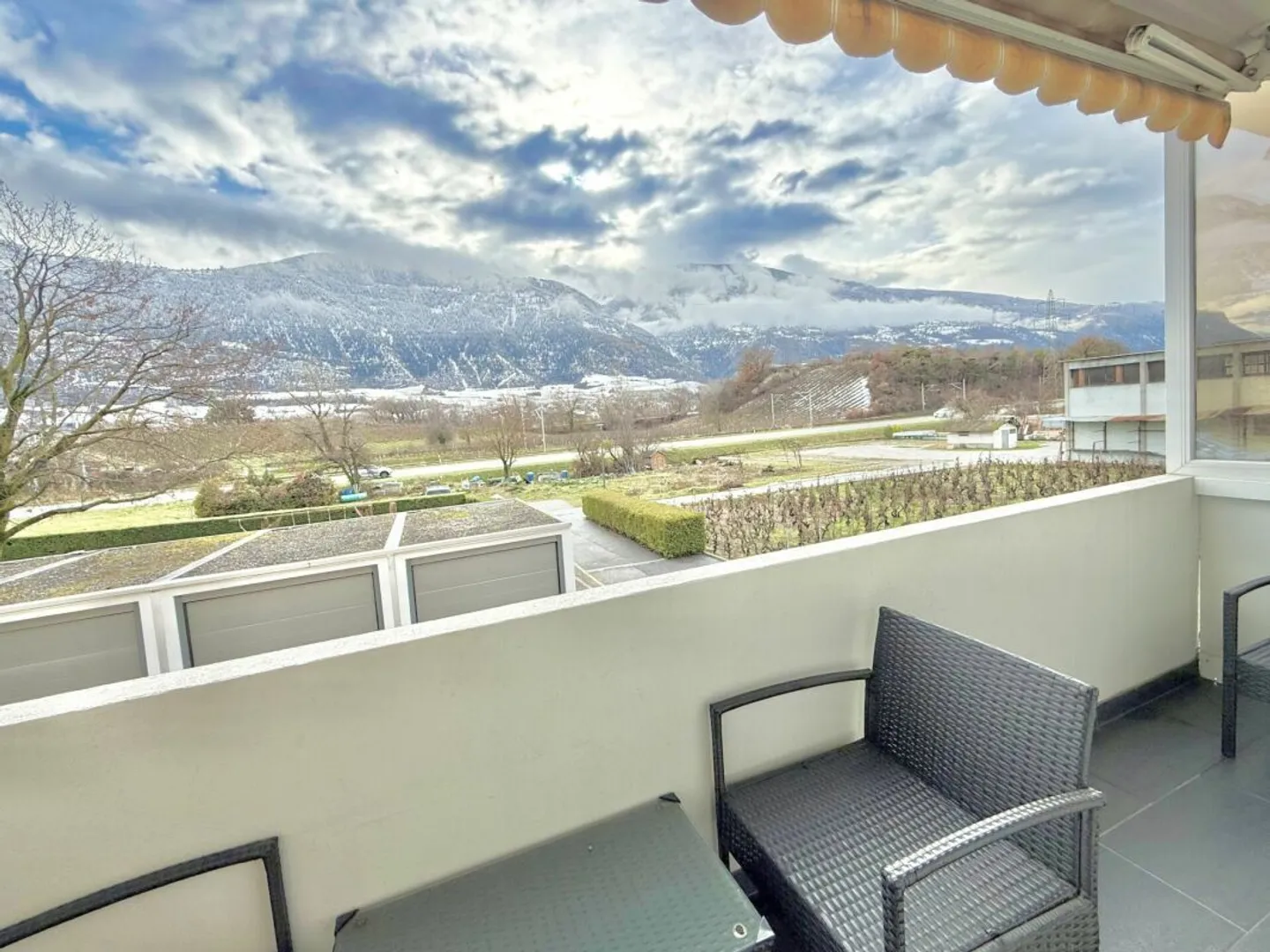 4,5-Zimmer-Wohnung in Noës mit Garage und Parkplatz - Foto 7 von 17