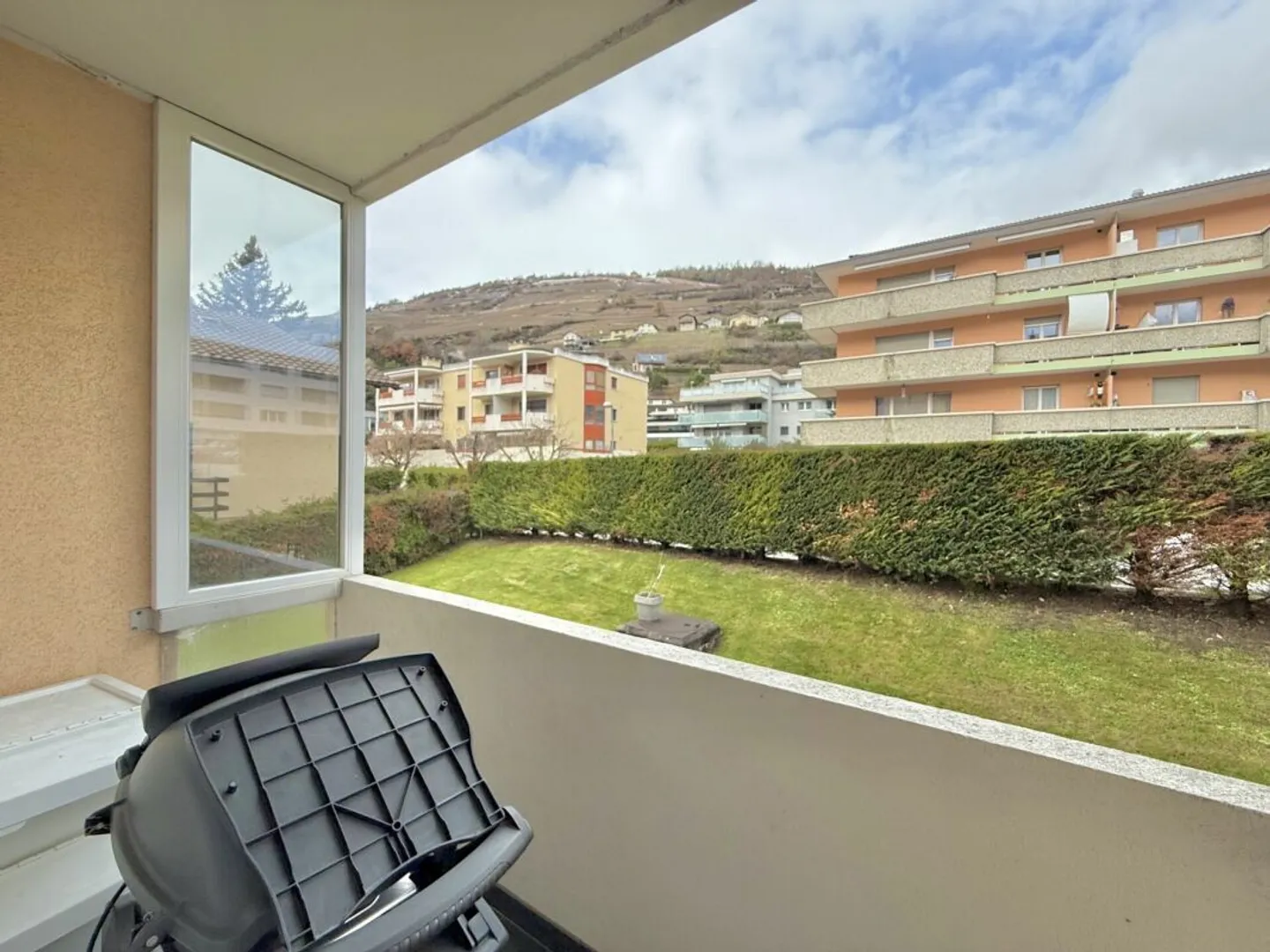 4,5-Zimmer-Wohnung in Noës mit Garage und Parkplatz - Foto 10 von 17