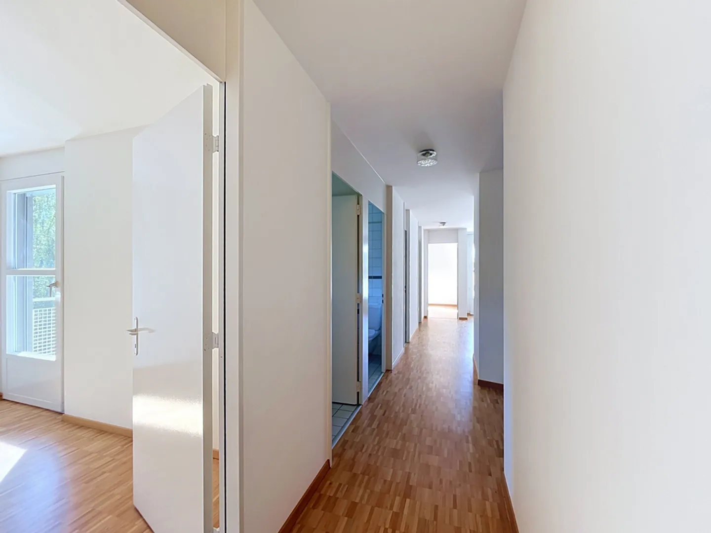 4-room apartment - Photo 3 of 12