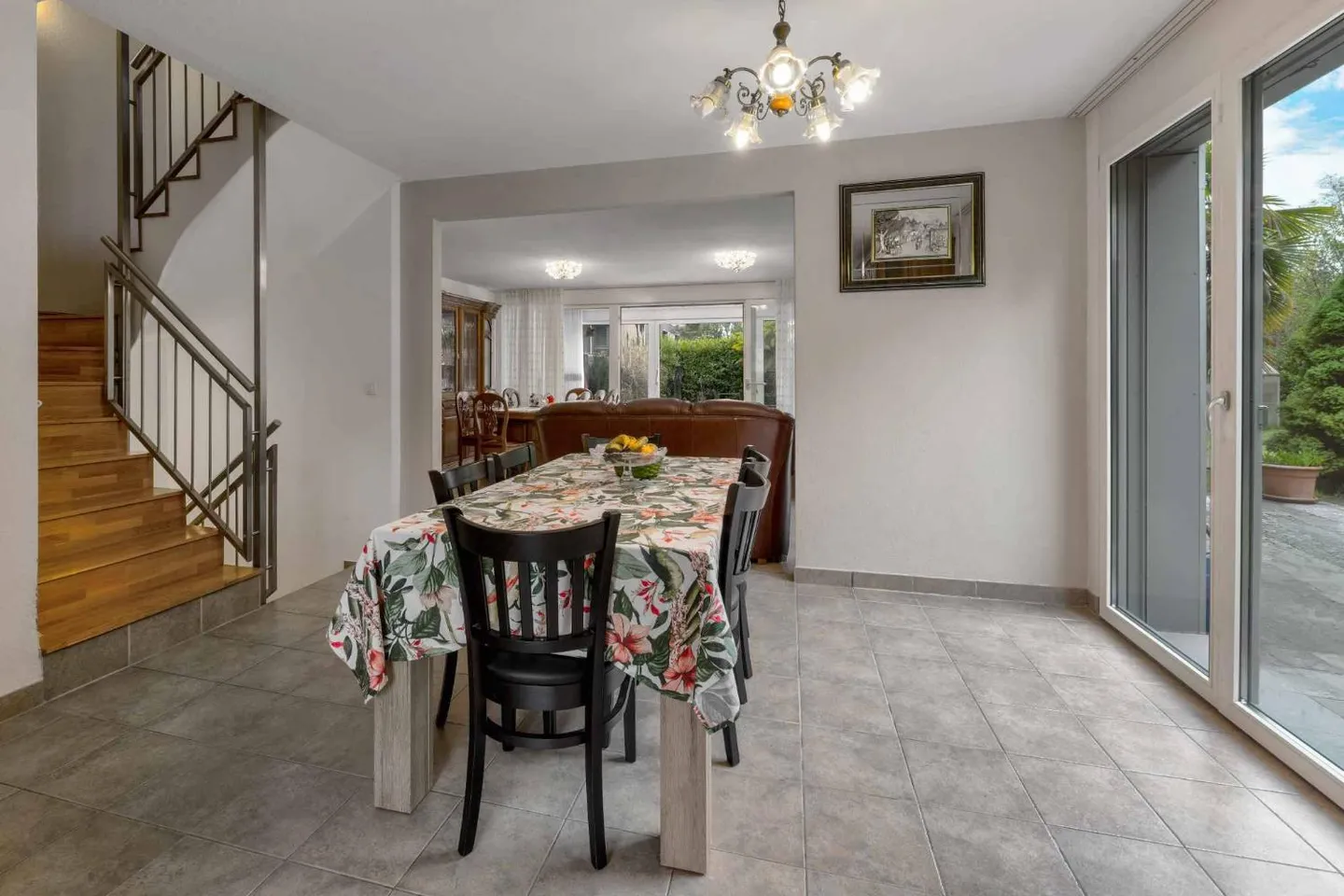 7-room adjoining house - Photo 3 of 12