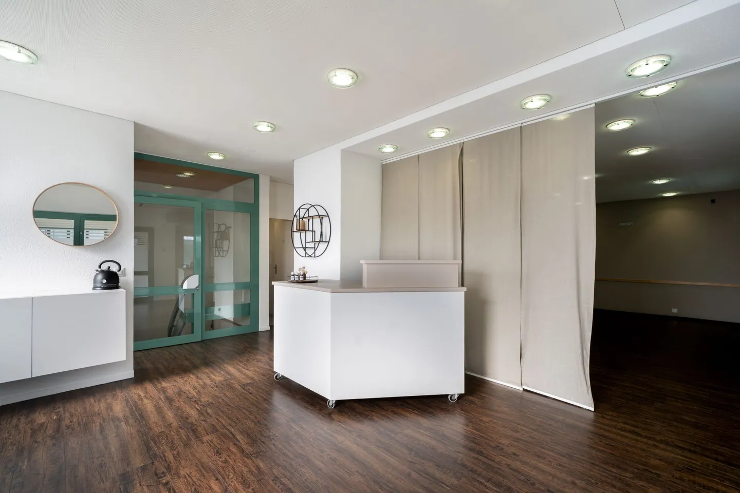 Proprietà di rendimento attraente nel centro del villaggio - Foto 11 di 25