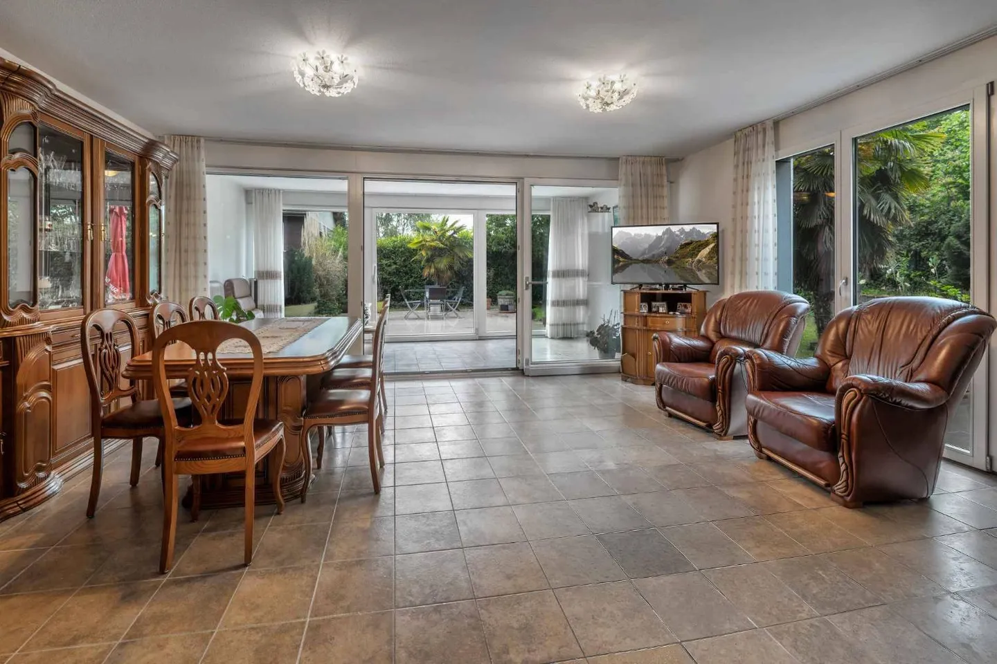 7-room adjoining house - Photo 4 of 12