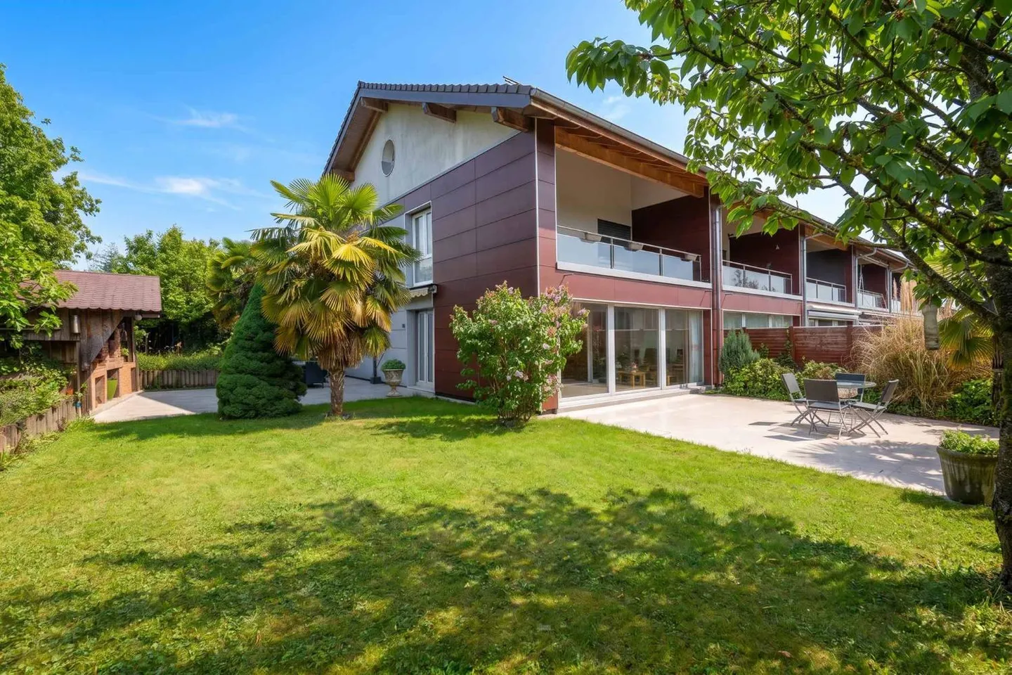 7-room adjoining house - Photo 1 of 12