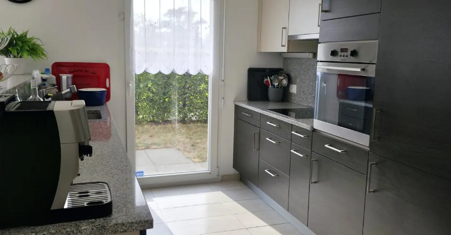 Apartment located on the outskirts of downtown Payerne - Photo 3 of 6