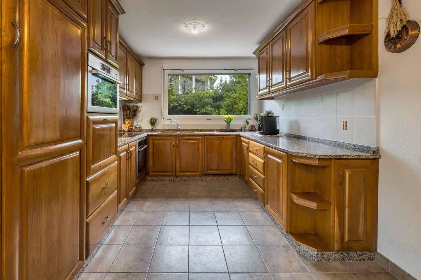 7-room adjoining house - Photo 2 of 12