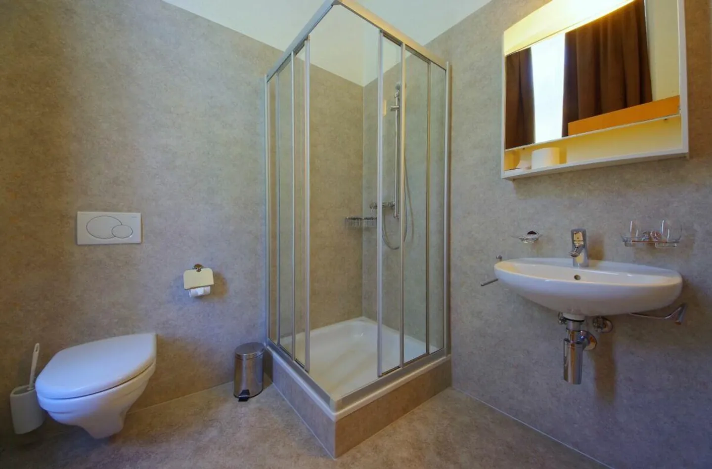 POLYVALENT - Photo 12 sur 16