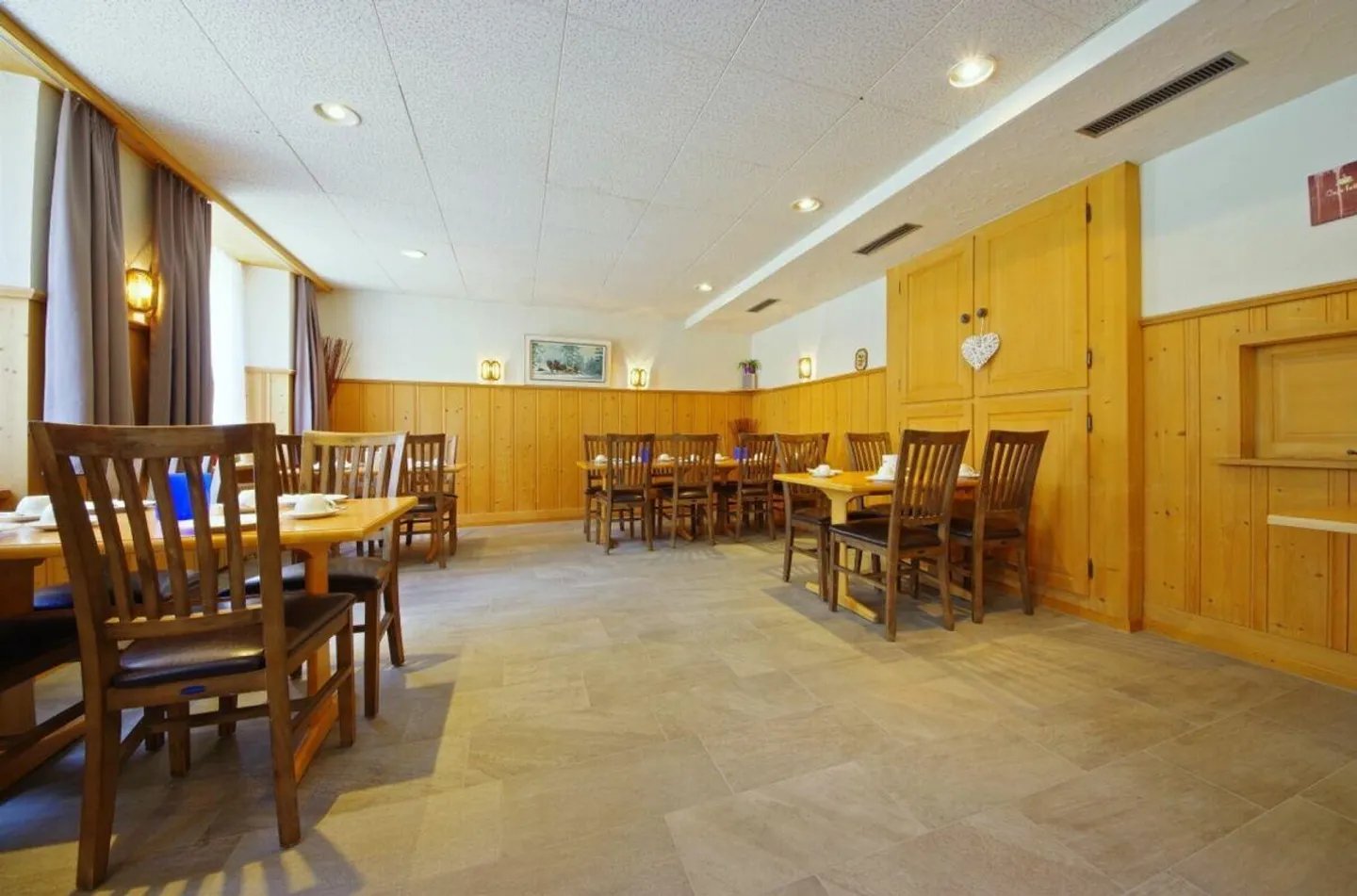 POLYVALENT - Photo 13 sur 16