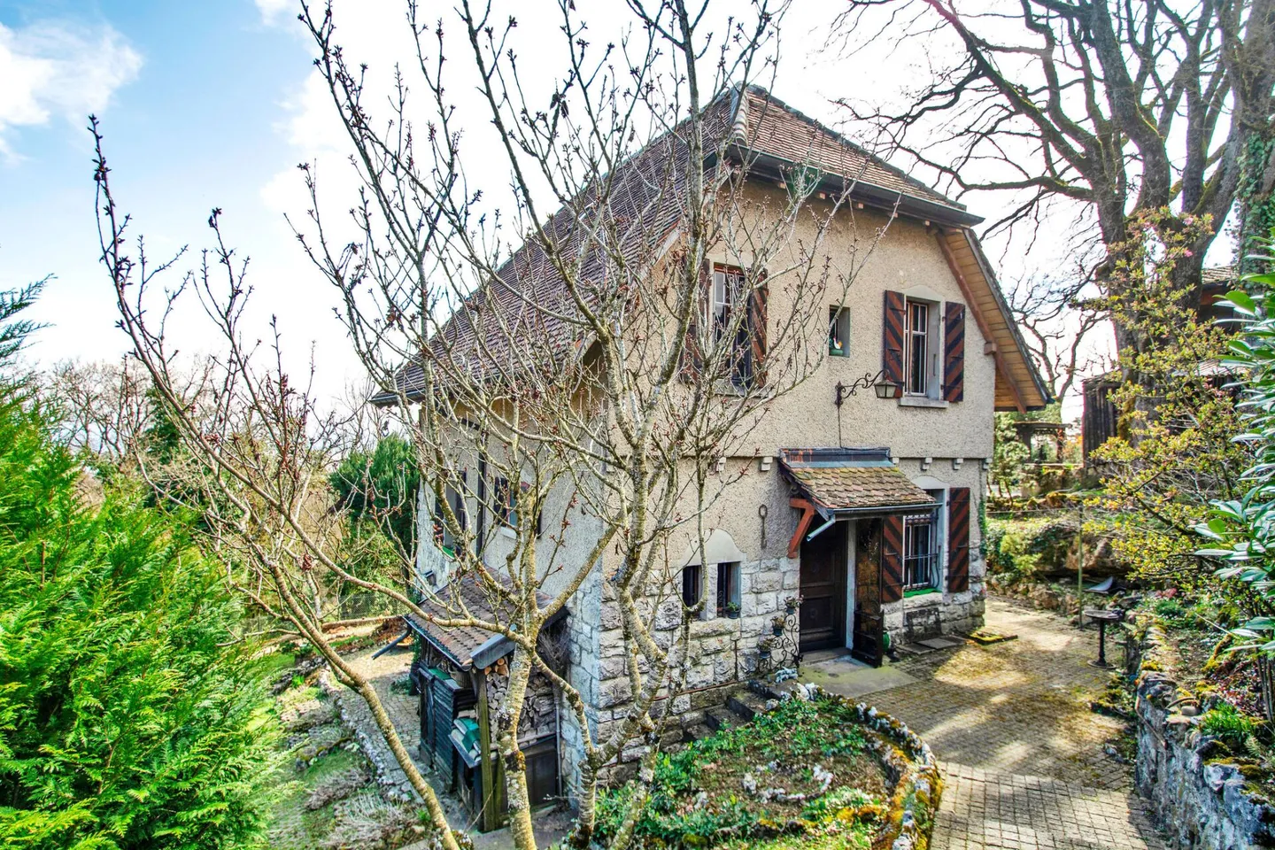 Montmollin, proprietà affascinante con vista sul lago e annessi - Foto 20 di 20