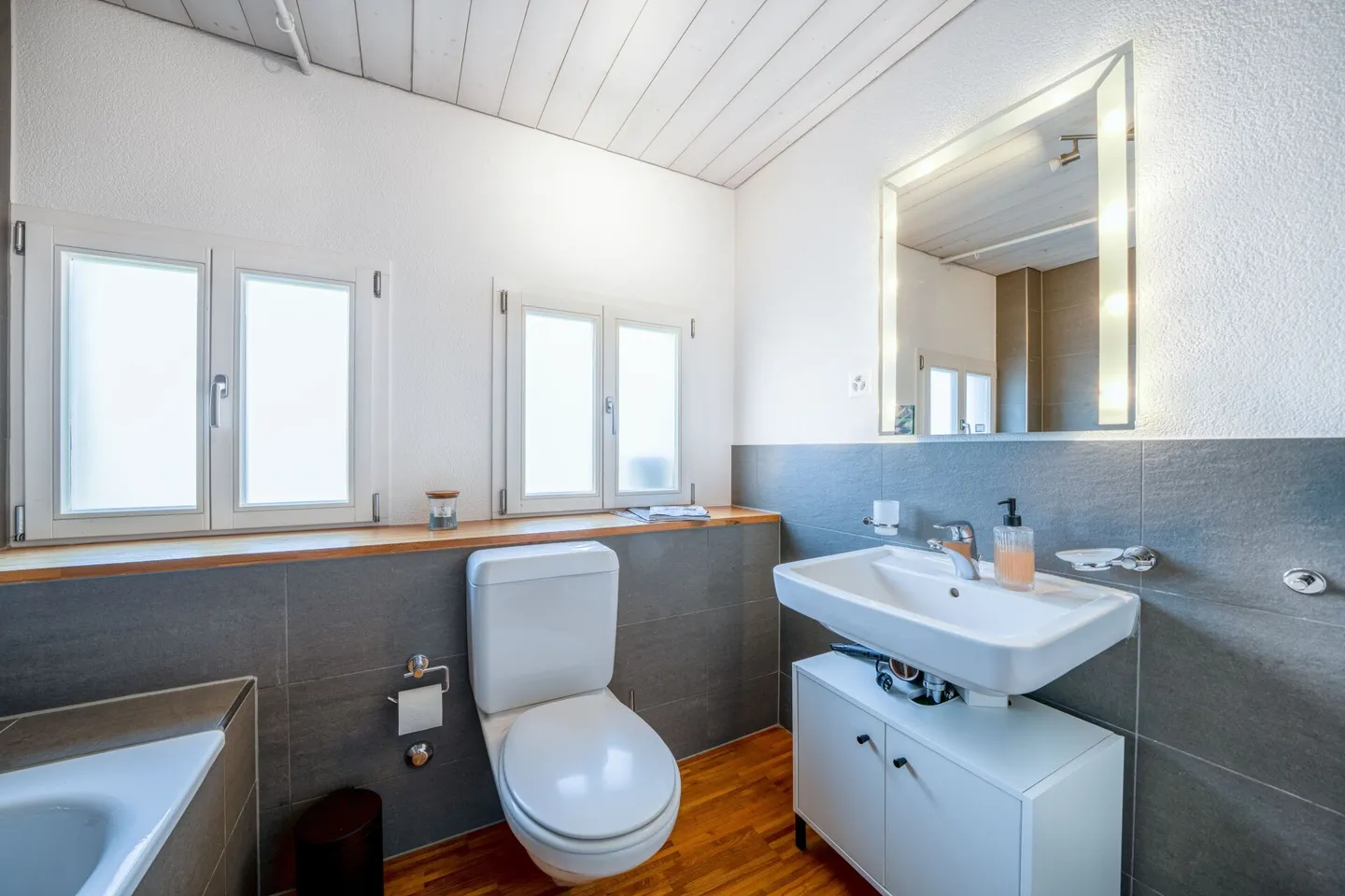 Proprietà di rendimento attraente nel centro del villaggio - Foto 19 di 25