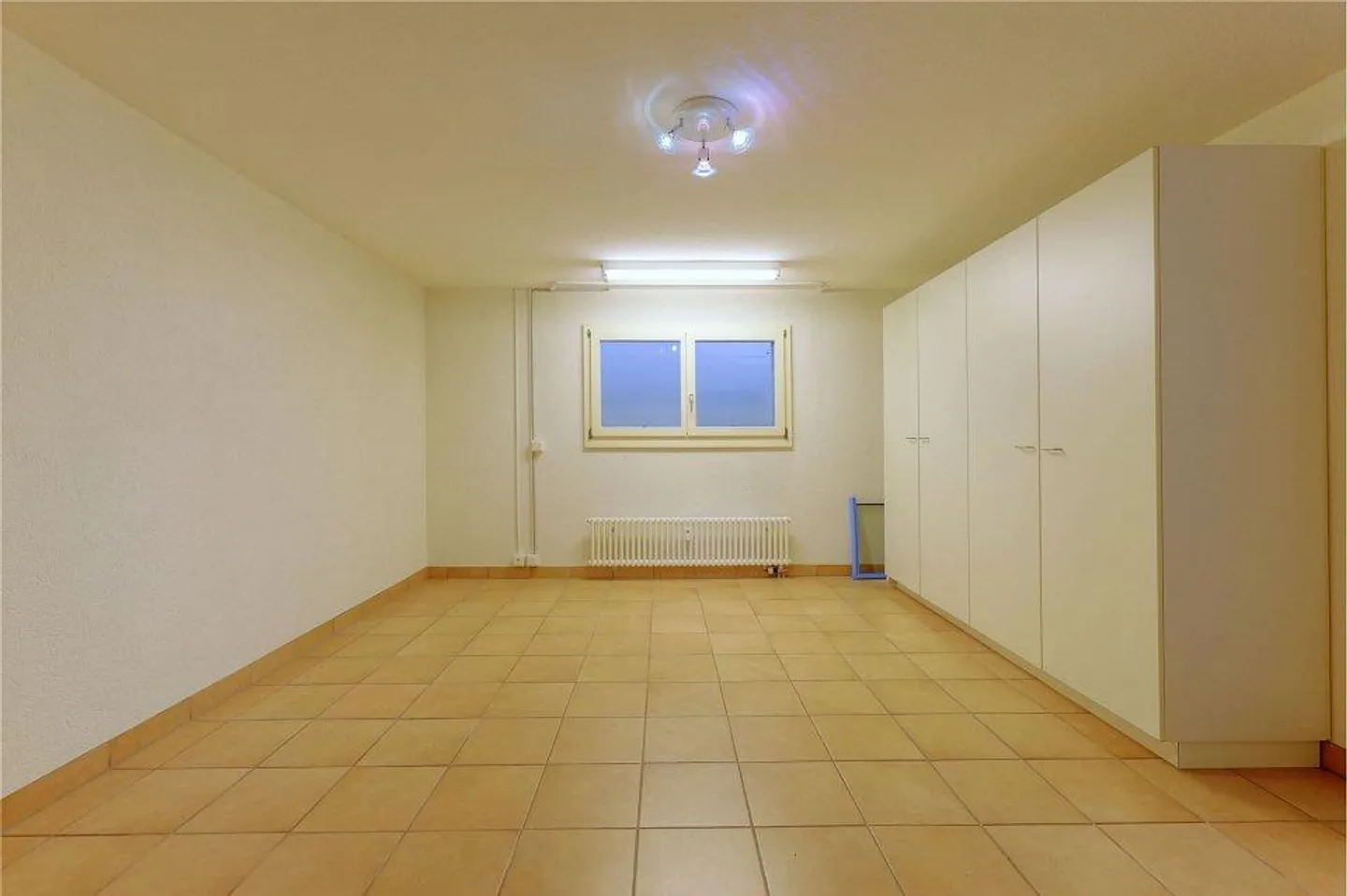 3.5 Room Apartment - Photo 11 of 13