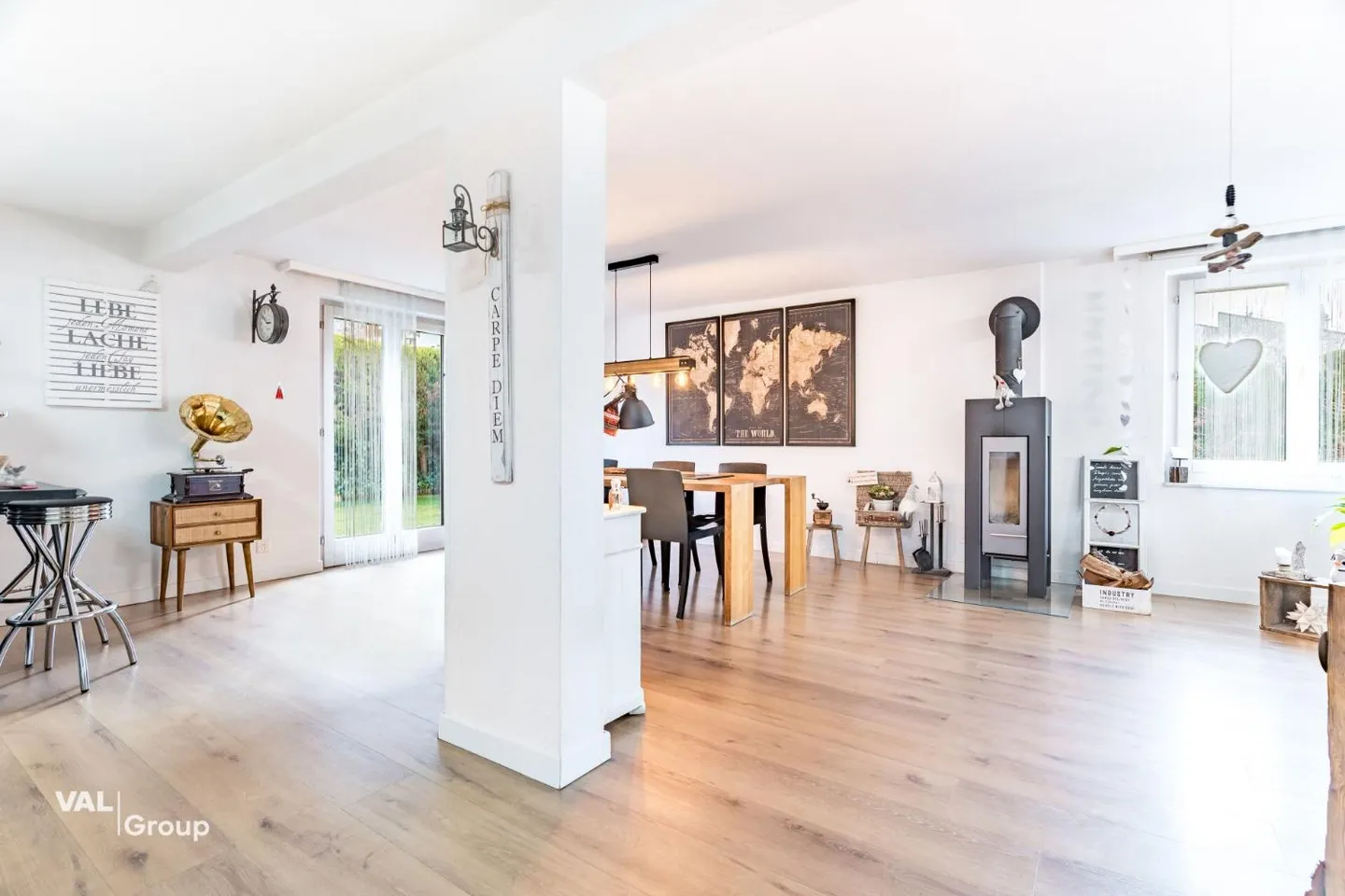 Spacious Single-Family Home with Private Garden and Plenty of Peace - Photo 4 of 13