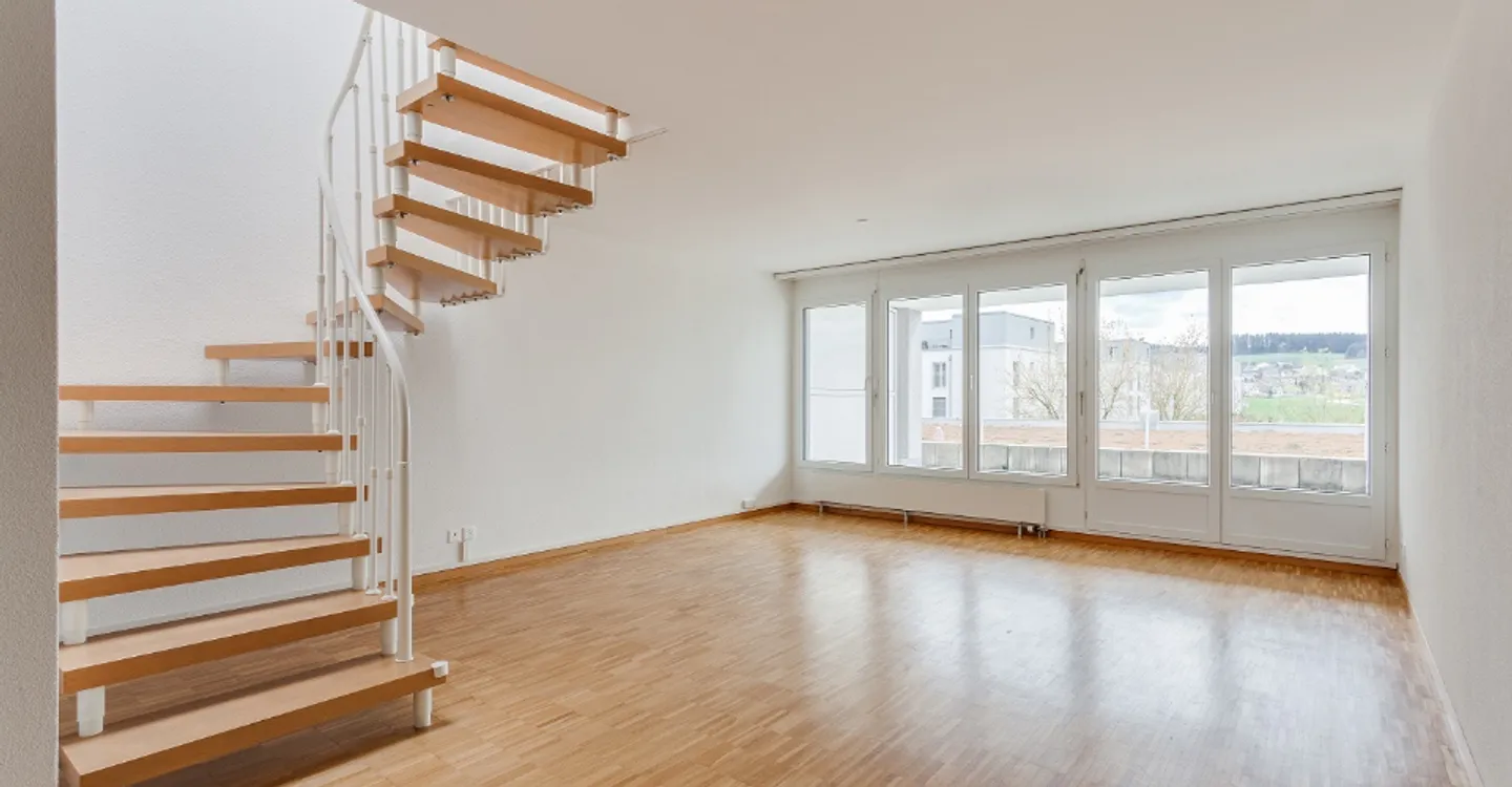 Bright maisonette apartment for rent - Photo 2 of 7