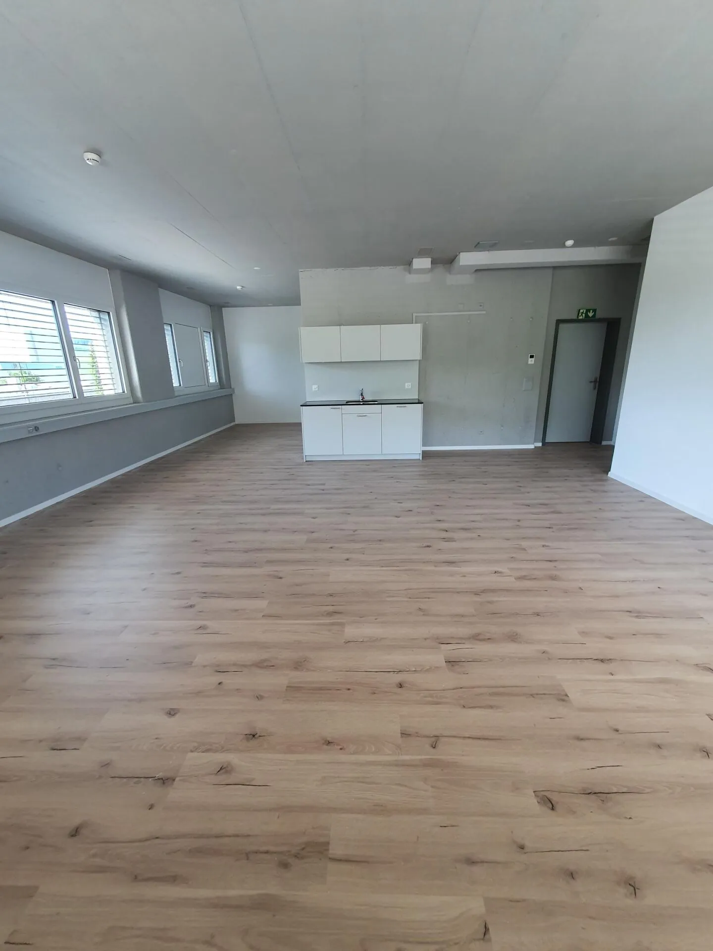 57m² Office / Commercial / Practice / Fitness or Therapy Space - Photo 6 of 8