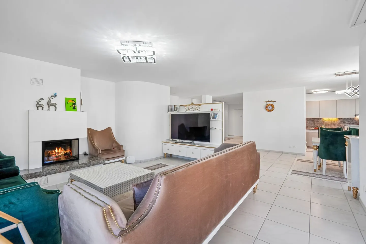 Geräumige Wohnung mit Wintergarten - Foto 3 von 12