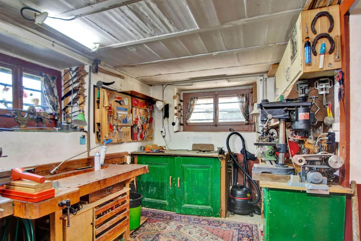 Montmollin, proprietà affascinante con vista sul lago e annessi - Foto 13 di 20