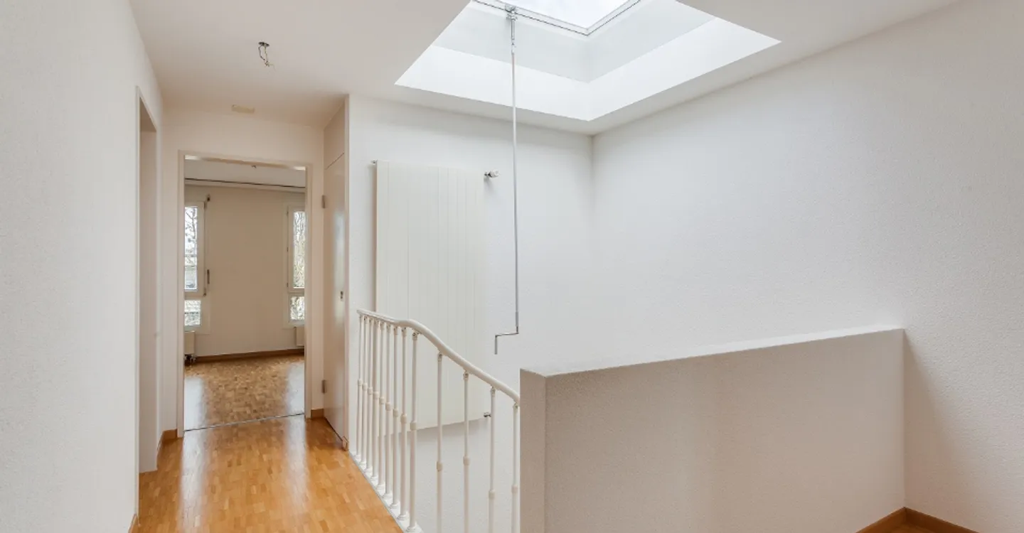 Bright maisonette apartment for rent - Photo 5 of 7