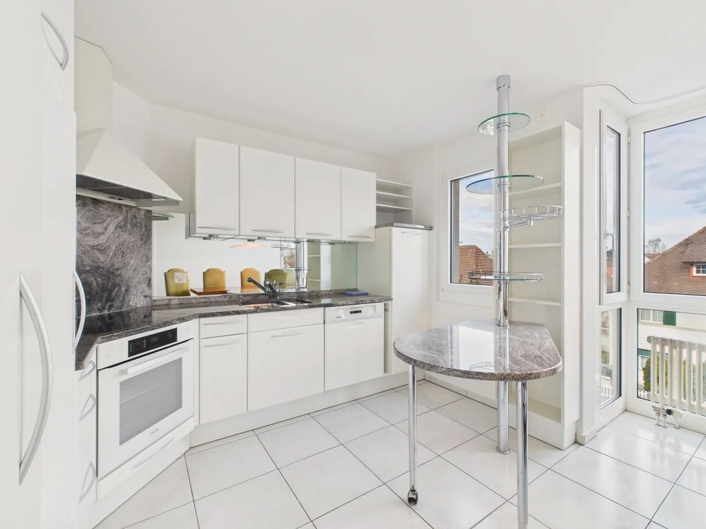 Appartement calme de 3,5 pièces avec terrasse à Spiegel b. Bern - Photo 2 sur 13