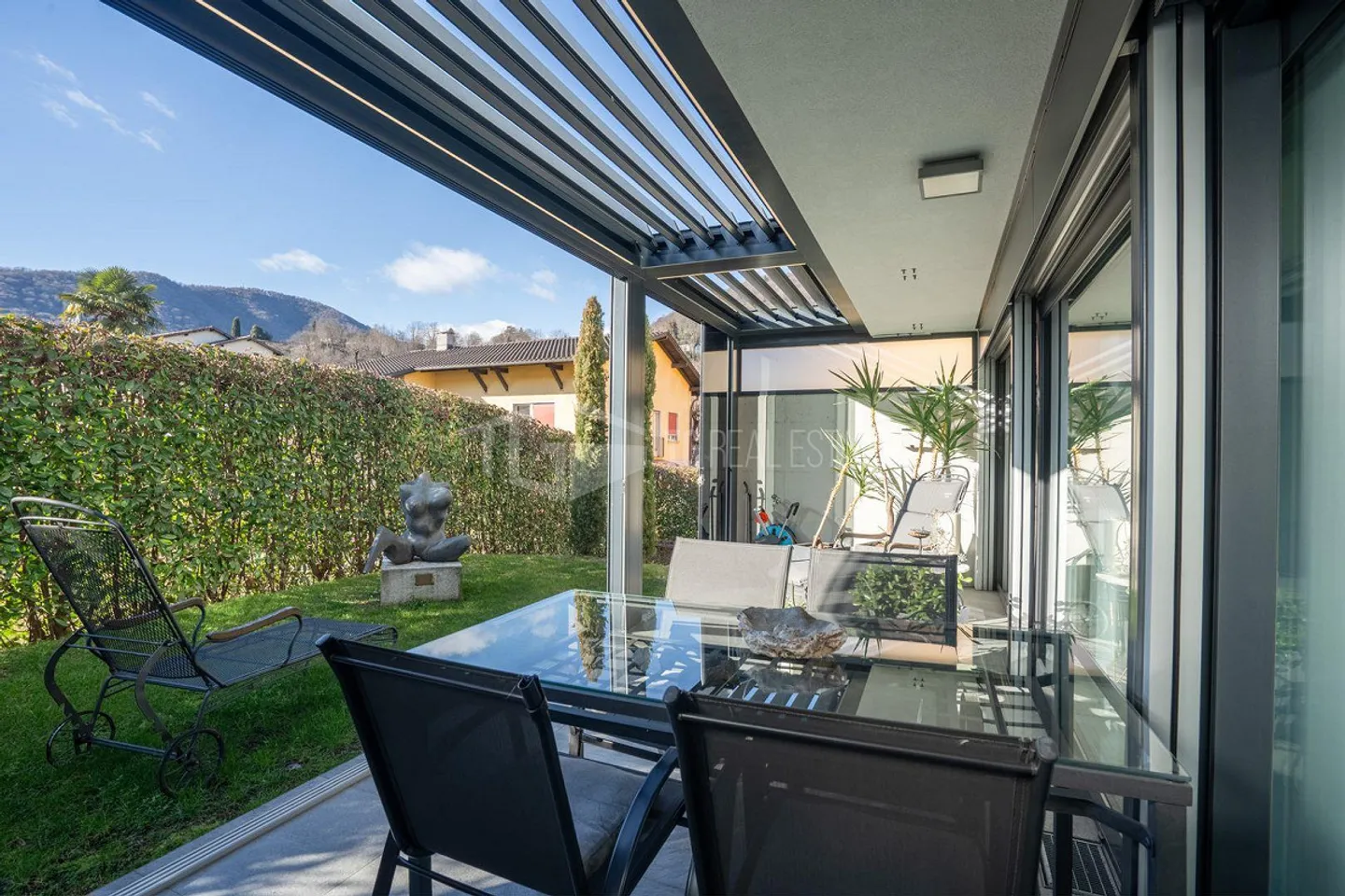 5-ROOM HOUSE WITH GARDEN. - Photo 15 of 17