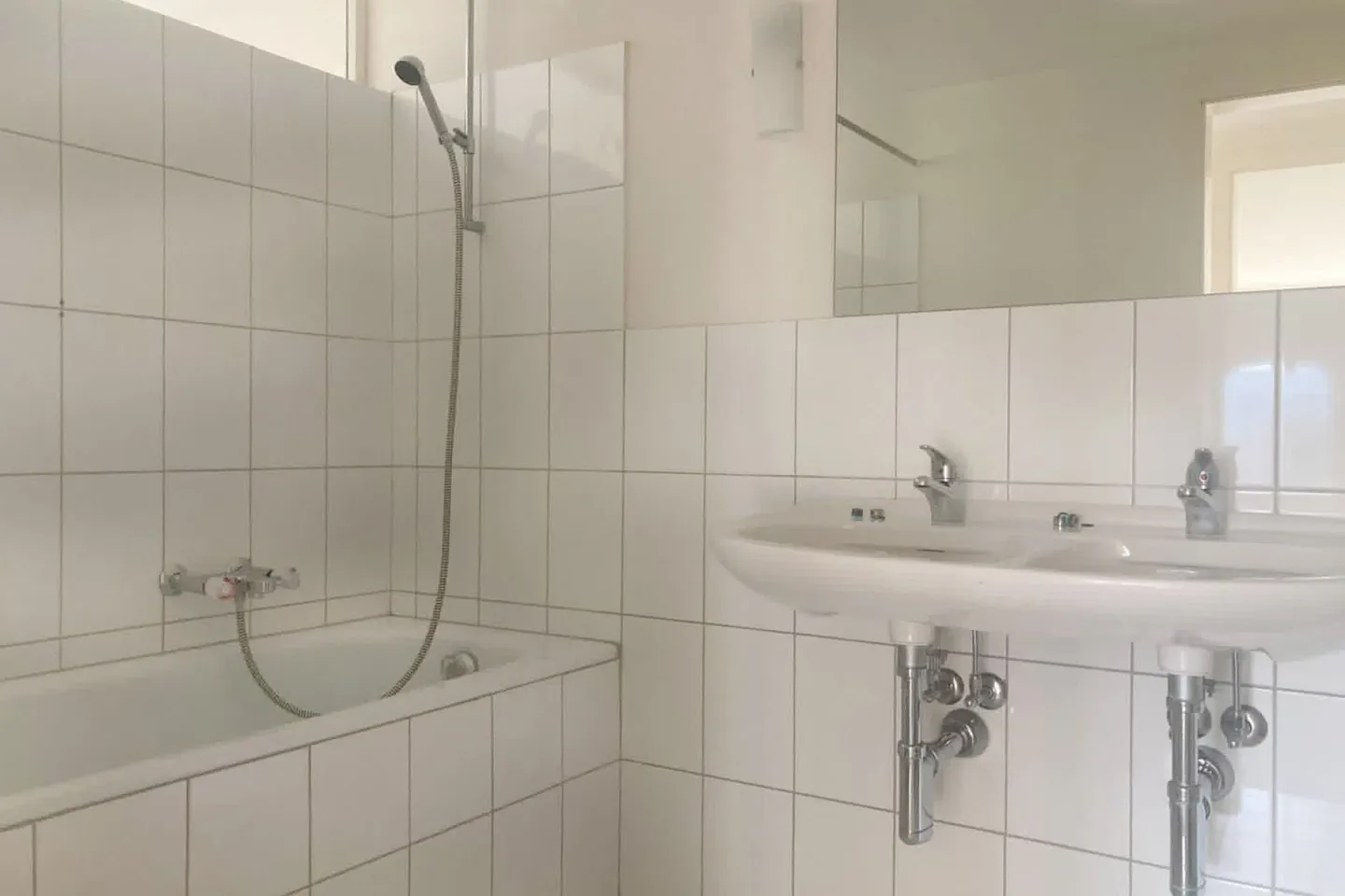 Fattoria con fienile e stalla - Foto 7 di 12