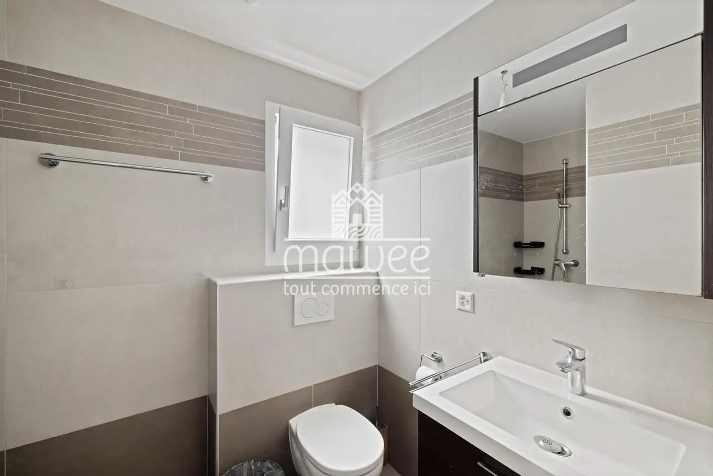 Magnificent modern detached villa in Charrat - Photo 9 of 11