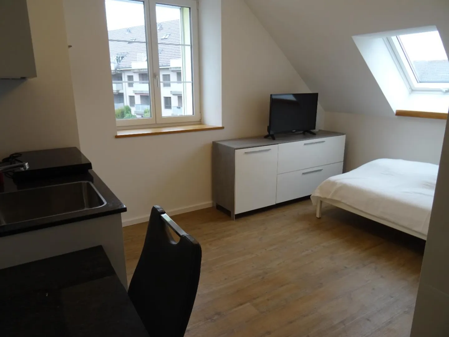 1 Room Furnished Apartment - Photo 1 of 5