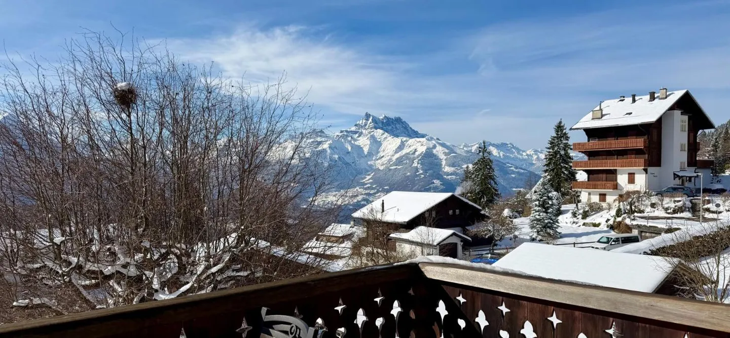 Chalet avec Vue Alpestre Époustouflante - Photo 2 sur 13