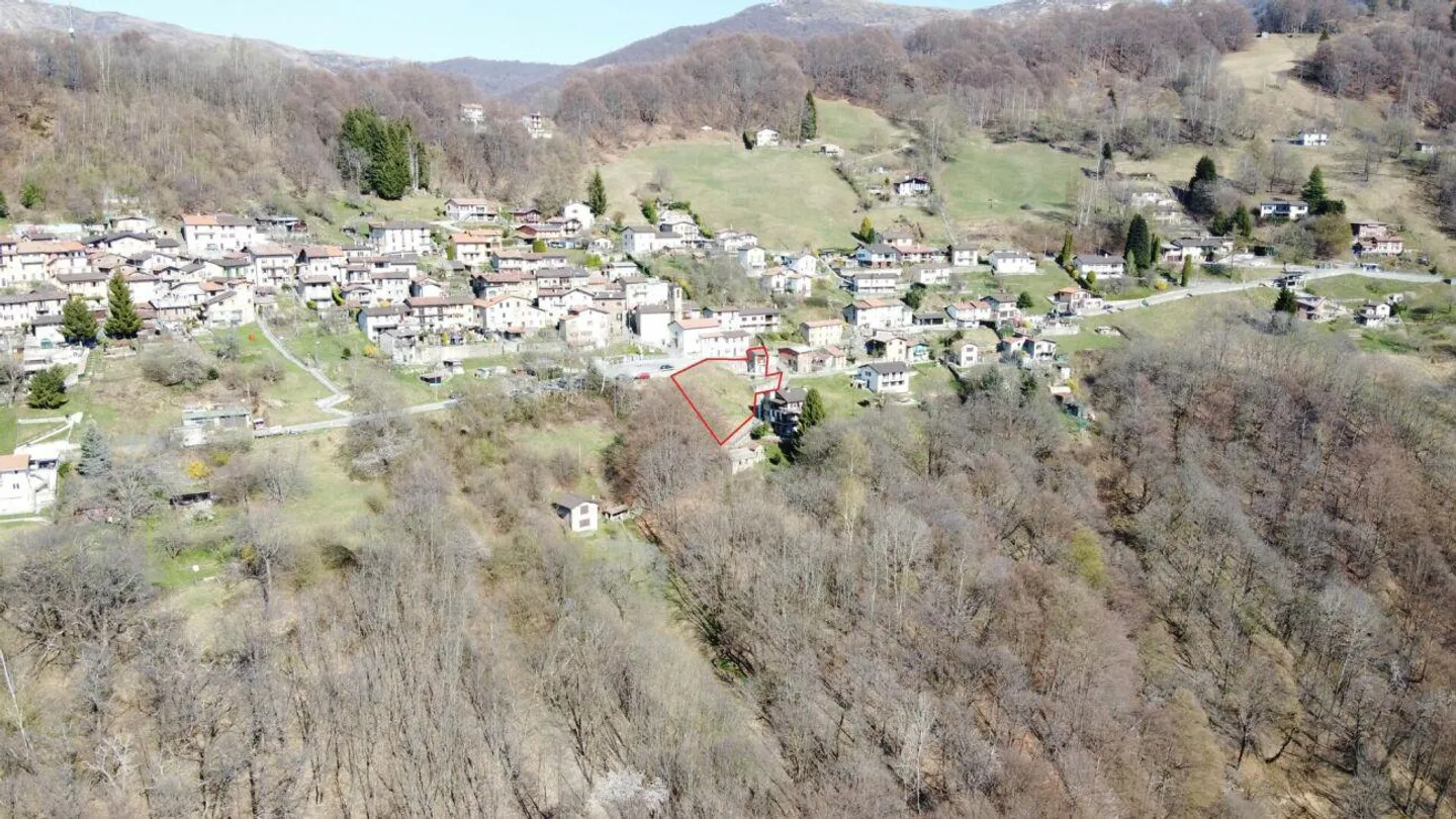 Costruisci il tuo sogno con vista - Terreno panoramico edificabile - Foto 1 di 5