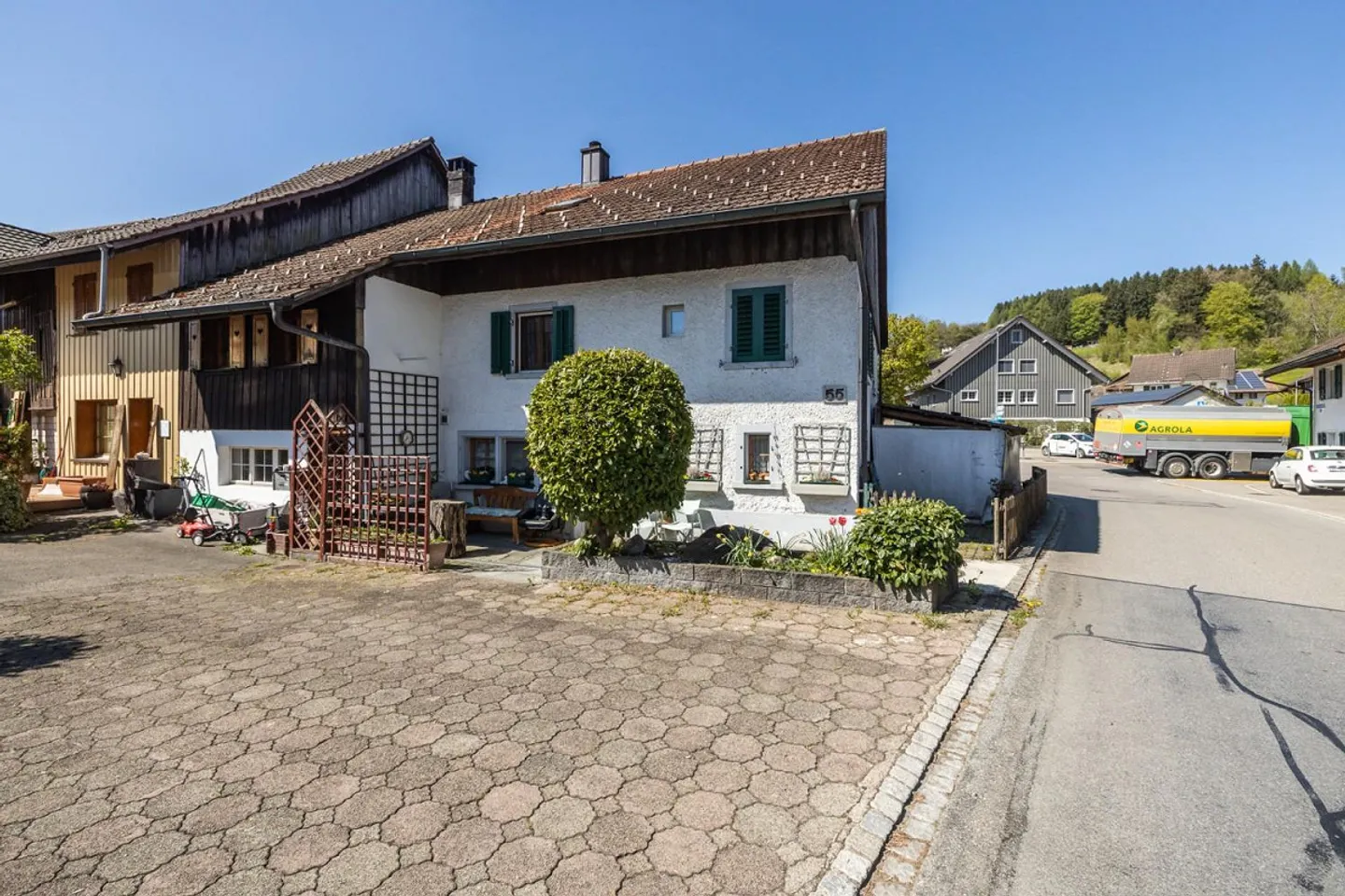 Casa unifamiliare accogliente con potenziale di espansione - Foto 2 di 10