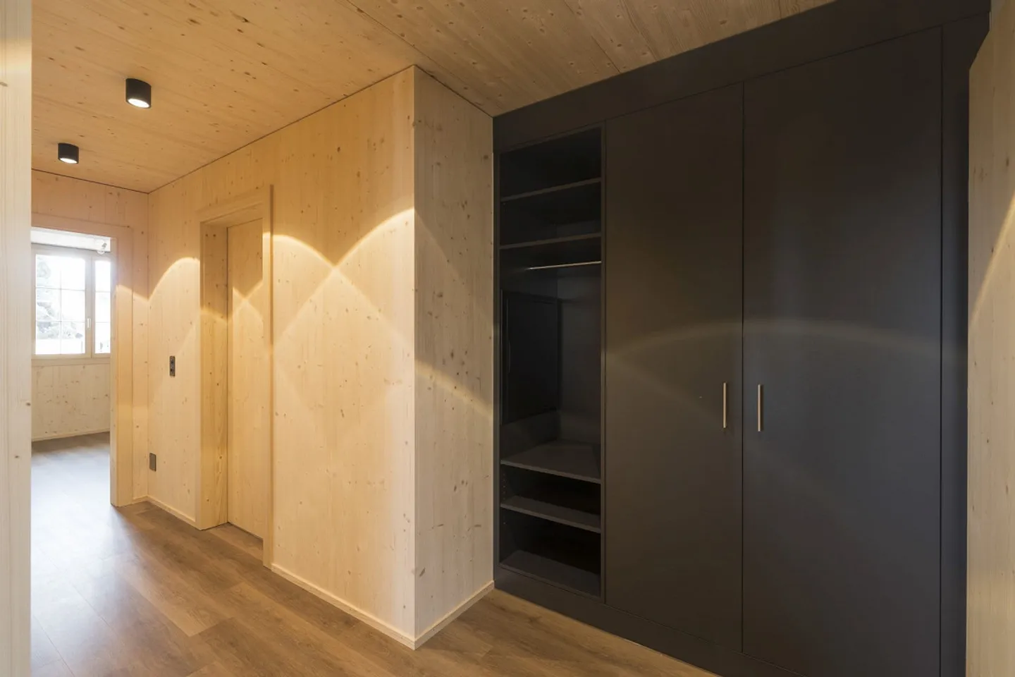 Modernes 2.5-Zimmer Apartment - Foto 4 von 8