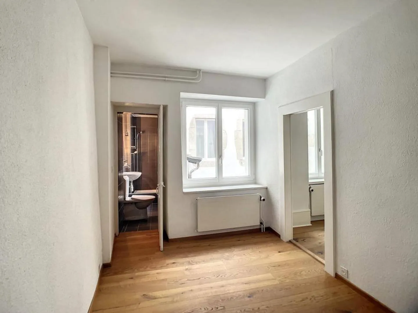 Mixed-use building in the heart of Nyon - Photo 8 of 10