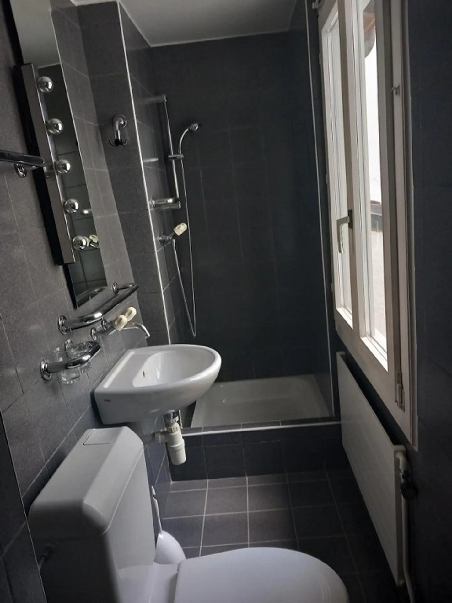 Mixed-use building in the heart of Nyon - Photo 9 of 10