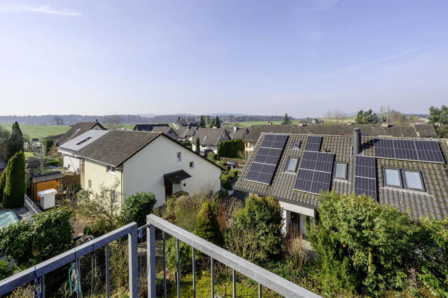 Einfamilienhaus mit Garten an familienfreundlicher und ruhiger Lage - Foto 14 di 15