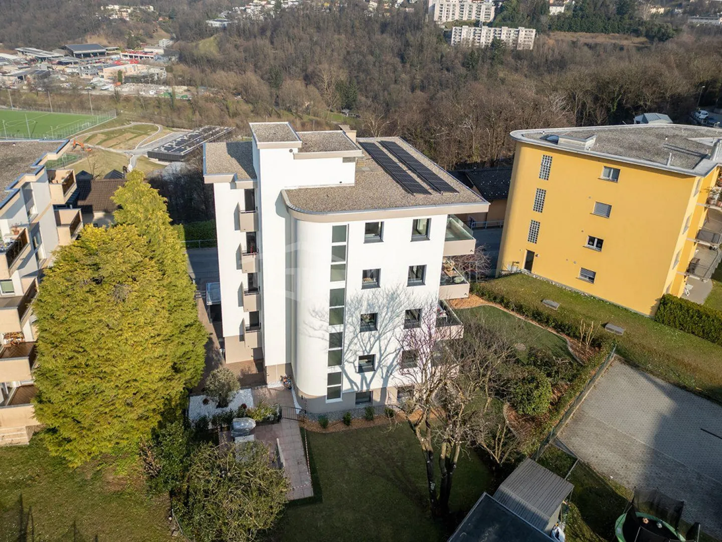 PENTHOUSE MODERNE DE 4,5 CHAMBRES AVEC VUE SUR LE LAC - Photo 13 sur 13