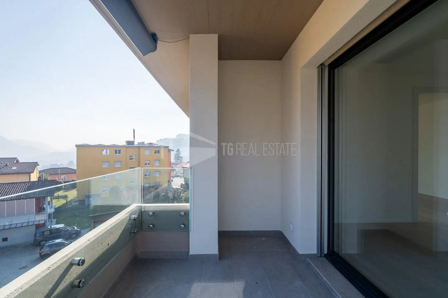 PENTHOUSE MODERNE DE 4,5 CHAMBRES AVEC VUE SUR LE LAC - Photo 10 sur 13